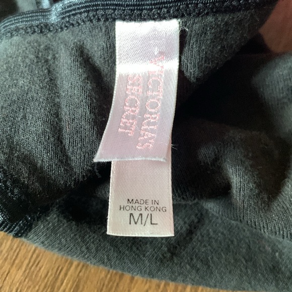 VICTORIA’S SECRET black WEEKEND Thong panties. Size M/L. - Picture 6 of 8